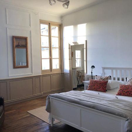 Beautifully Renovated Rooms On Place New York Ангулем Экстерьер фото