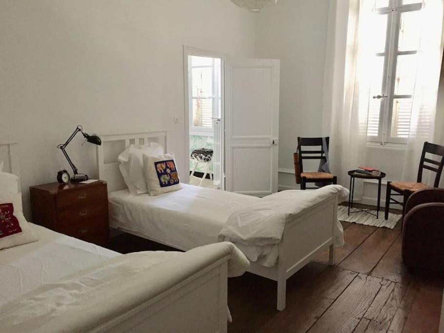Beautifully Renovated Rooms On Place New York Ангулем Экстерьер фото
