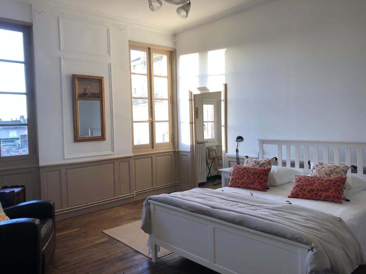 Beautifully Renovated Rooms On Place New York Ангулем Экстерьер фото